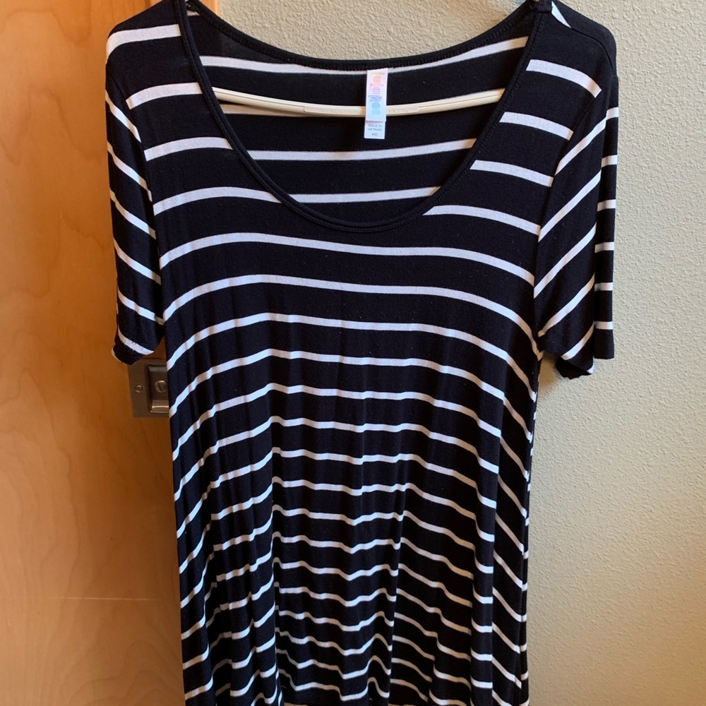 LuLaRoe Long Flowy Top